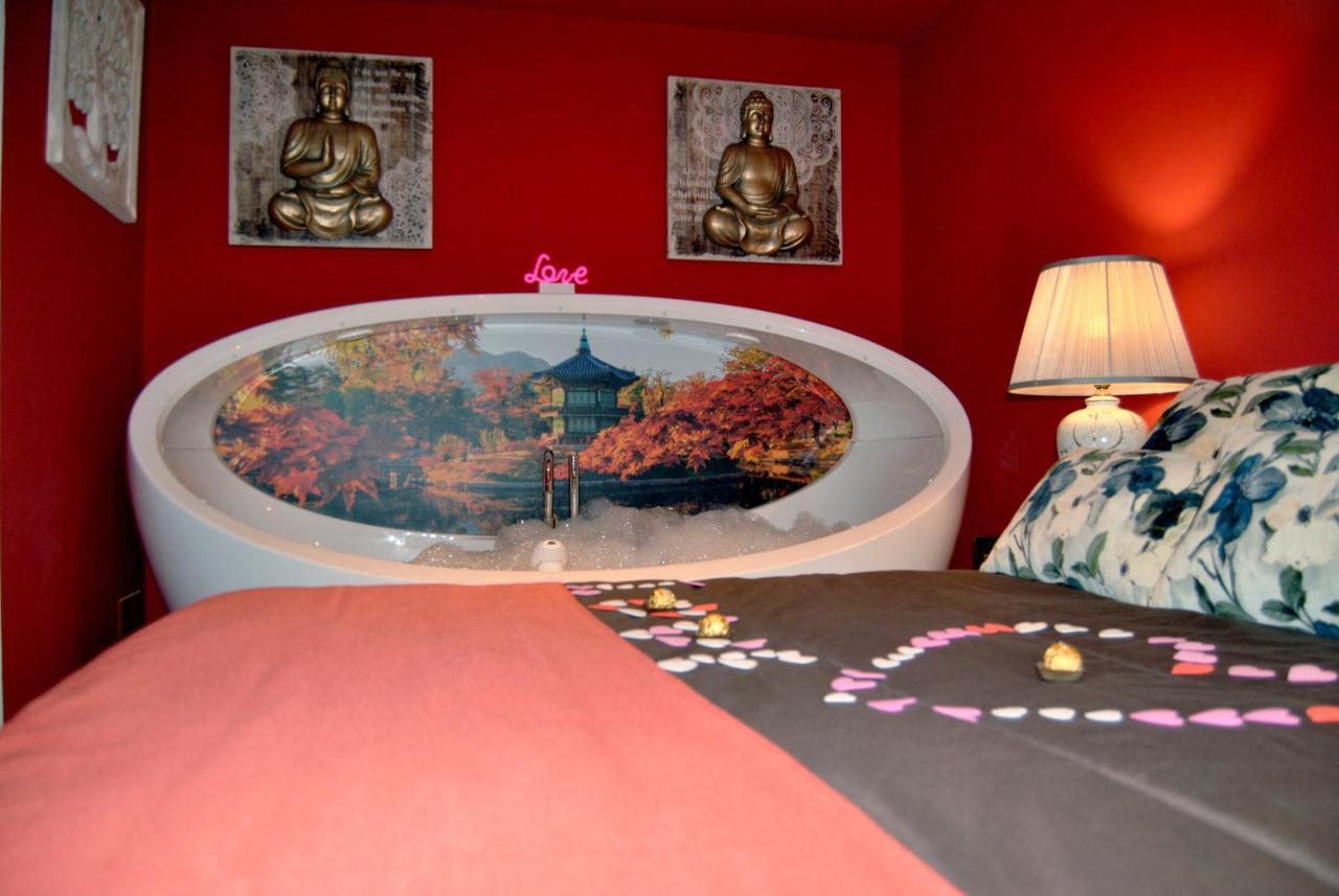Deluxe Con Jacuzzi O Chimenea For Two